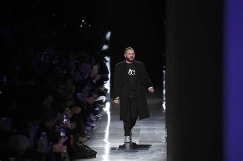 fendi креативный директор 2020|Kim Jones to succeed Lagerfeld as artistic director at Fendi.